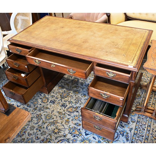 159 - A mahogany twin pedestal desk with gilt tooled green leather top over nine drawers, 150 x 80 x 76 cm... 