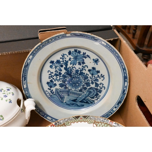 419 - An antique Delft blue and white plate painted with flowers in the Chinese taste, a Regency porcelain... 