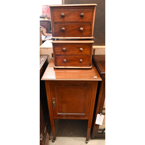 116 - An Edwardian walnut bedside cabinet, 44 x 42 x 86 cm h, to/w a pair of Victorian mahogany two drawer... 