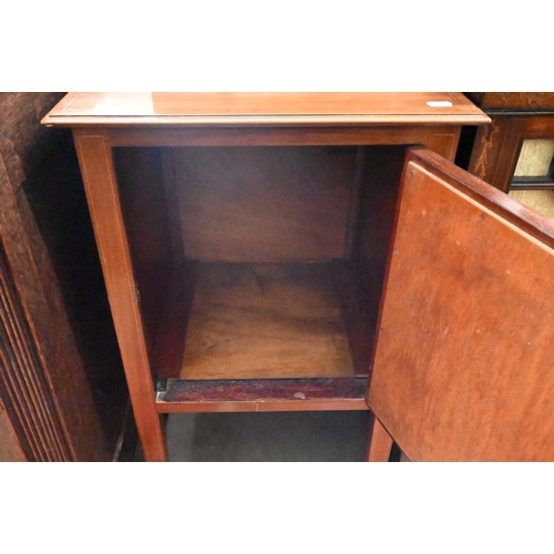 116 - An Edwardian walnut bedside cabinet, 44 x 42 x 86 cm h, to/w a pair of Victorian mahogany two drawer... 