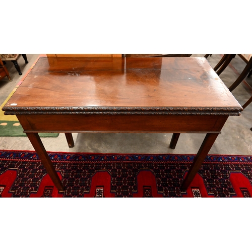 119 - A 19th century mahogany folding card table with baize lining, 94 x 45 x 72 cm h