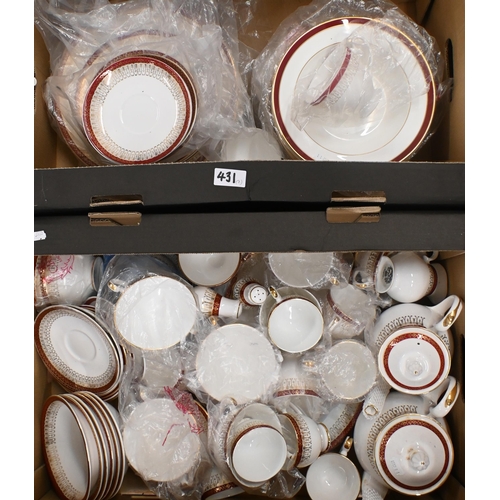 431 - An extensive Royal Grafton 'Majestic' dinner/tea set to/w 'Warwick' soup plates (2 boxes)