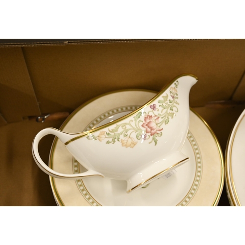 432A - A quantity of  Royal Doulton 'Lichfield' china, including ten each 23cm, 20.5cm and 16.5cm plates (d... 