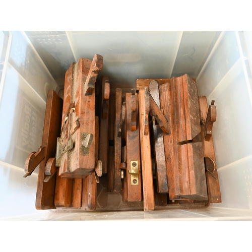 494 - Two boxes of vintage moulding planes