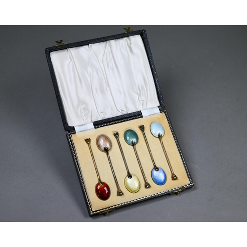 125 - A cased set of six harlequin-enamelled and silver gilt coffee spoons, William Suckling Ltd., Birming... 