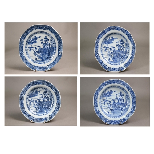 364 - Three 18th century Chinese blue and white export octagonal bowls, Qianlong period (1736-95) Qing dyn... 