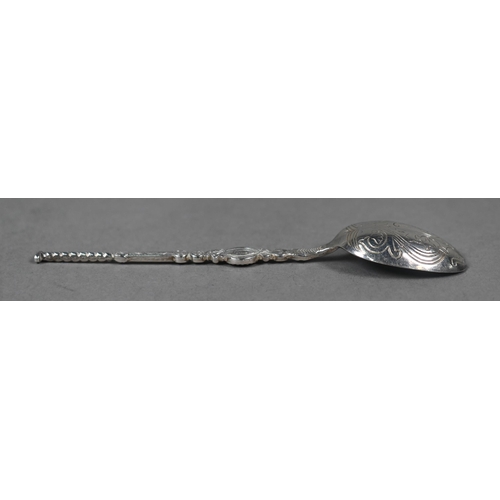 101 - A cased set of twelve Sterling 'Coronation Anointing Spoon' teaspoons, 3.9oz