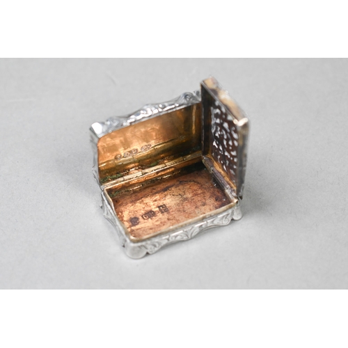 114 - A Victorian engraved silver vinaigrette with pierced grille (hinge a/f), David Pettifer, Birmingham ... 