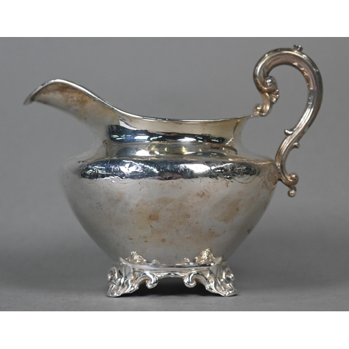 117 - An early Victorian silver milk jug, Edward, Edward junior, John & William Barnard, London 1840, ... 