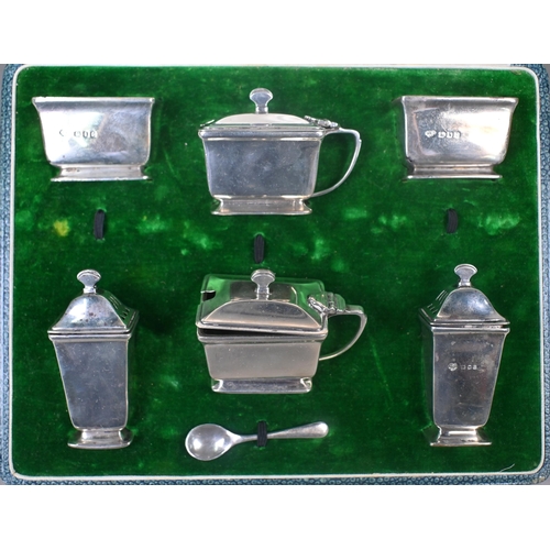 127 - A cased Art Deco silver six-piece condiment set, Goldsmiths & Silversmiths Co Ltd, London 1938, ... 