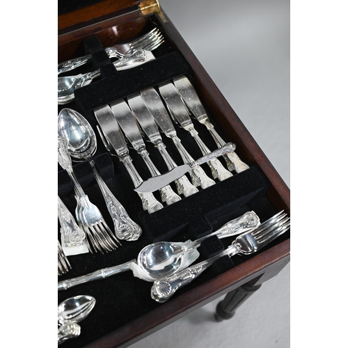 16 - A canteen table fitted with a set of epns Kings pattern flatware and cutlery for twelve settings (li... 