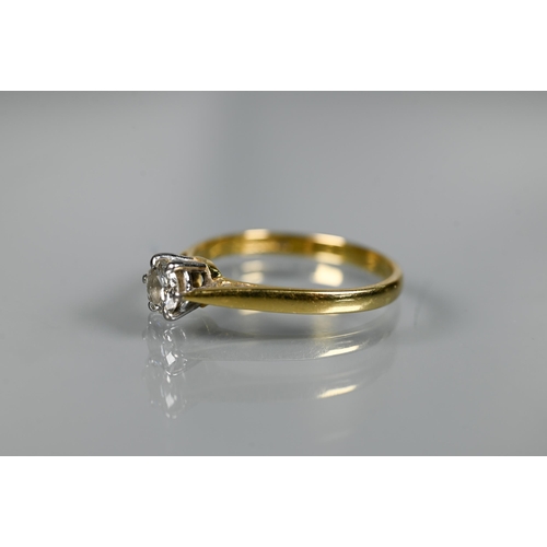 202 - A single stone solitaire diamond ring, the diamond approx 0.513 carats, set 18ct yellow gold, size R