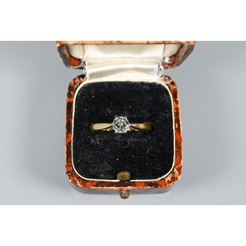 202 - A single stone solitaire diamond ring, the diamond approx 0.513 carats, set 18ct yellow gold, size R
