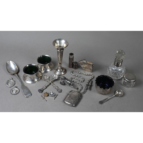 22 - Various oddments of silver, including a pair of salts and a single salt, vesta case with chain, fob ... 