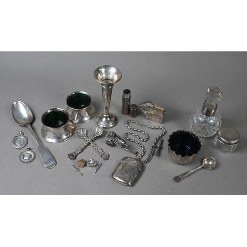 22 - Various oddments of silver, including a pair of salts and a single salt, vesta case with chain, fob ... 