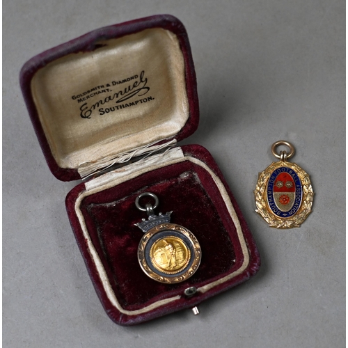 340 - A 9ct yellow gold medal for Southampton Football Association, with red and blue enamel decoration, 8... 