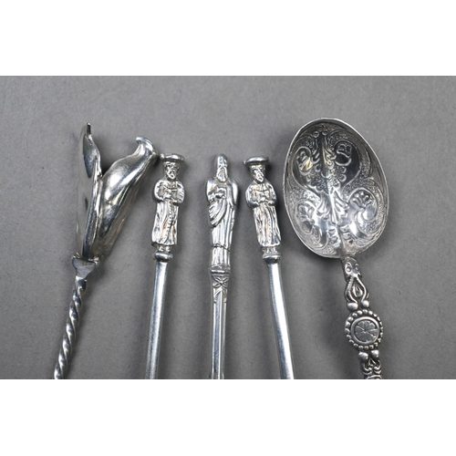 35 - A collection of silver, Sterling and other Continental white metal souvenir teaspoons, etc.  7.1oz g... 