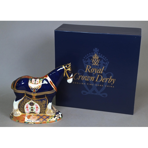 448 - A boxed Royal Crown Derby large paperweight 'Shire Horse' with gold stopper, limited edition 580/150... 