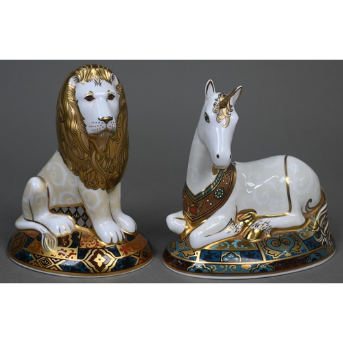 449 - A boxed Royal Crown Derby paperweight 'Unicorn' with gold stopper, limited edition 789/2000, 1999, t... 