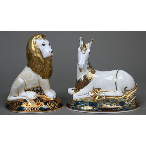 449 - A boxed Royal Crown Derby paperweight 'Unicorn' with gold stopper, limited edition 789/2000, 1999, t... 