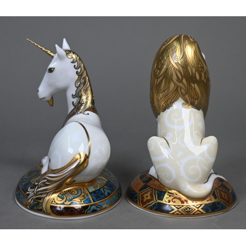 449 - A boxed Royal Crown Derby paperweight 'Unicorn' with gold stopper, limited edition 789/2000, 1999, t... 