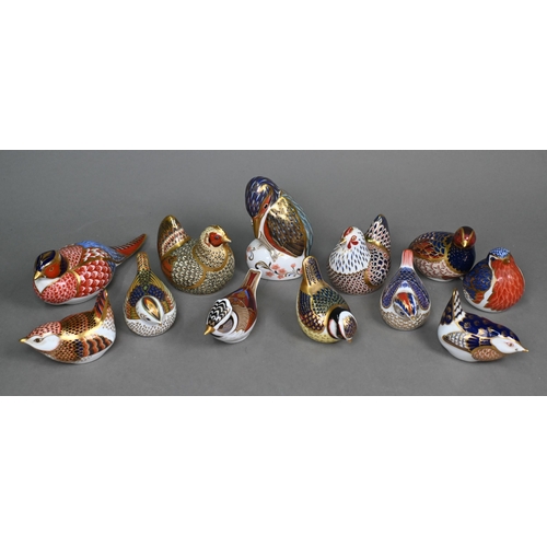 454 - A collection of twelve Royal Crown Derby bird paperweights with gold stoppers, including kingfisher,... 