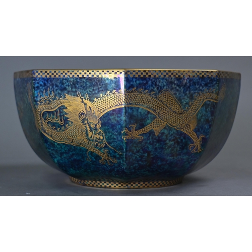 474 - A Wedgwood lustre octagonal bowl, painted and gilded with dragons and flaming pearls on a mottled bl... 