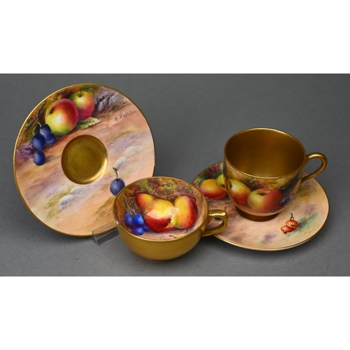 479 - Two Royal Worcester small tea cups and saucers, one set by Raymond Rushton, 1925, the other by Willi... 