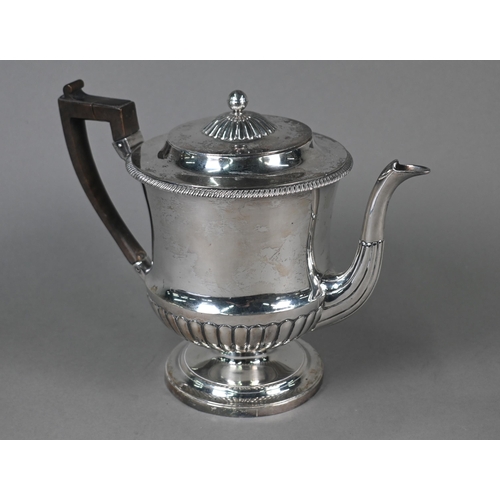 68 - A George III heavy quality silver urn-shaped teapot, the lift-off cover with reeded dome and ball fi... 