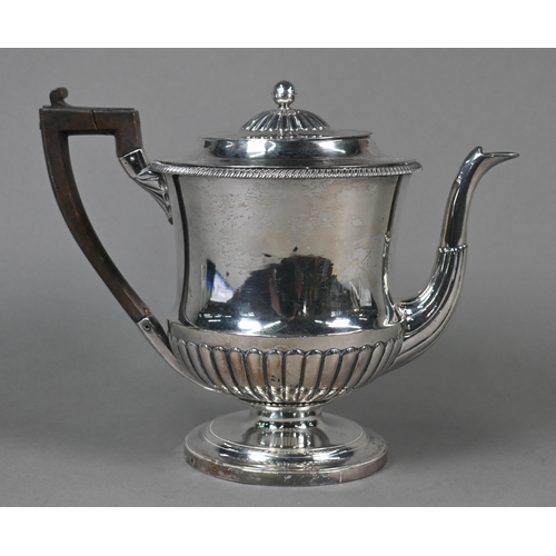 68 - A George III heavy quality silver urn-shaped teapot, the lift-off cover with reeded dome and ball fi... 