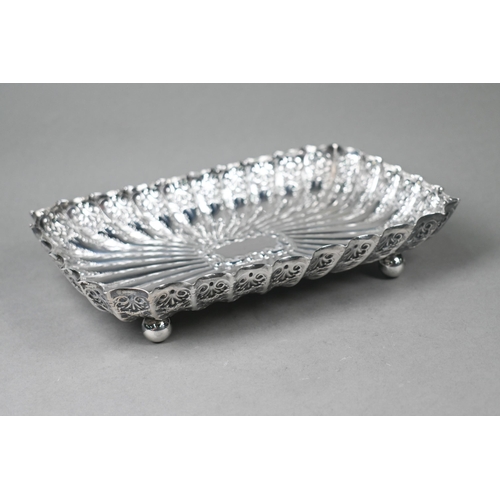 71 - A Victorian rectangular silver dish with reeded and engraved decoration, on ball feet, Fenton Brothe... 