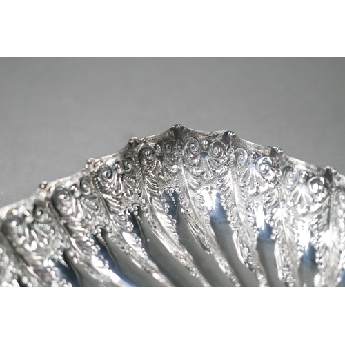 71 - A Victorian rectangular silver dish with reeded and engraved decoration, on ball feet, Fenton Brothe... 