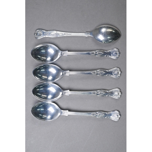 80 - A set of nine silver coffee spoons with lancet finials, Viners, Sheffield 1959, to/w five silver Kin... 