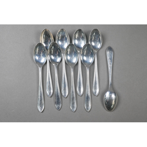 80 - A set of nine silver coffee spoons with lancet finials, Viners, Sheffield 1959, to/w five silver Kin... 