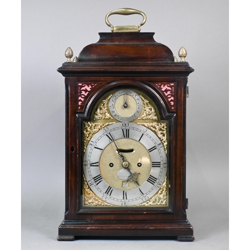 644 - Jasper Taylor, Holborn, London, an 18th century walnut cased verge bracket clock, the twin fusee mov... 