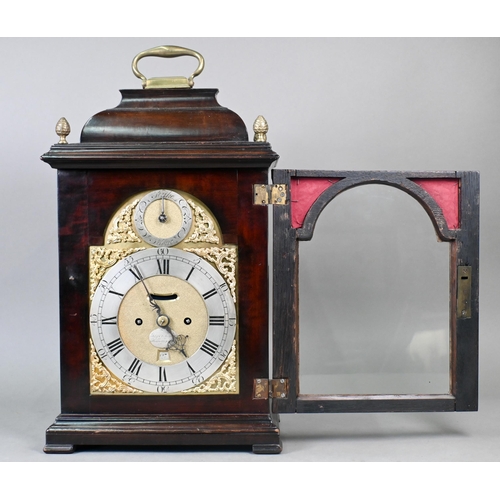 644 - Jasper Taylor, Holborn, London, an 18th century walnut cased verge bracket clock, the twin fusee mov... 