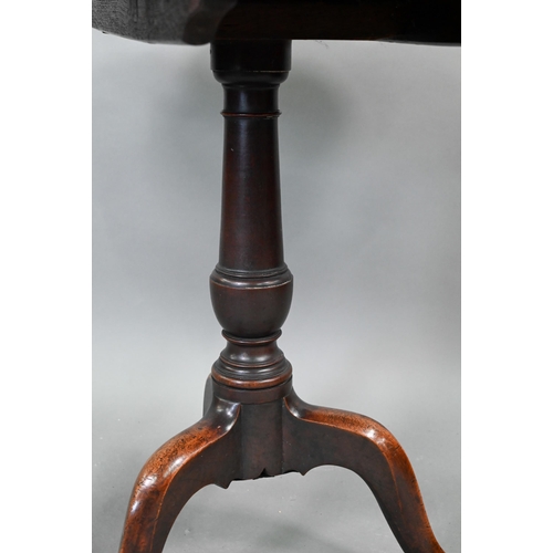 673 - A George III style tilt-top tripod tea table, 85 cm dia. x 72 cm h