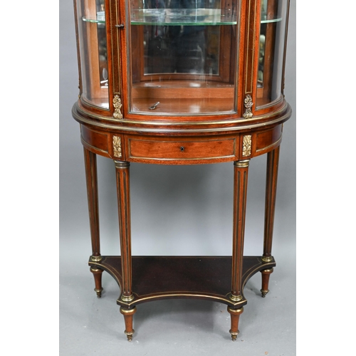 686 - A good late 19th century brass inlaid and mounted red walnut demi-lune salon vitrine cabinet, the pi... 