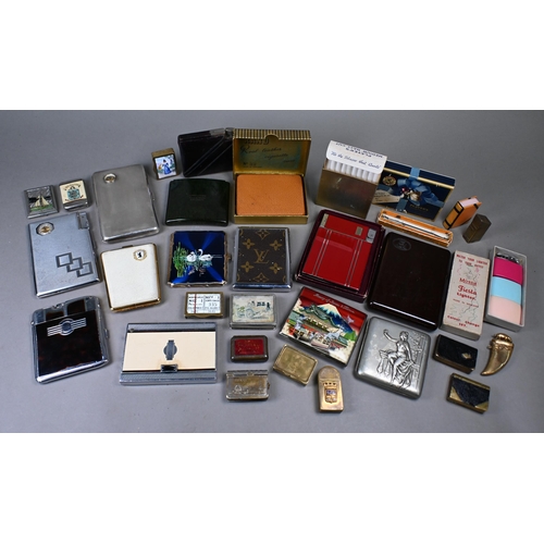 895 - Various vintage combination cigarette cases/lighters including boxed Benlaw example, to/w other ciga... 