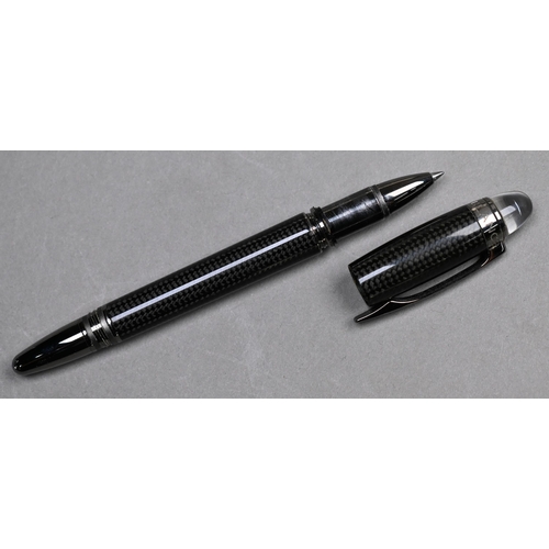 900 - A cased Mont Blanc Starwalker full carbon fineliner pen, with box and paperwork to/w a Mont Blanc Me... 