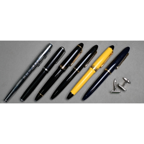 901 - Three various Sailor (Japan) ink pens - two with 14k nibs - to/w a Sailor calligraphy brush; lot als... 