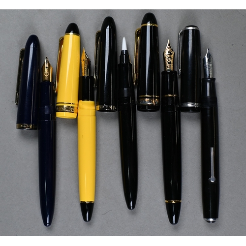 901 - Three various Sailor (Japan) ink pens - two with 14k nibs - to/w a Sailor calligraphy brush; lot als... 