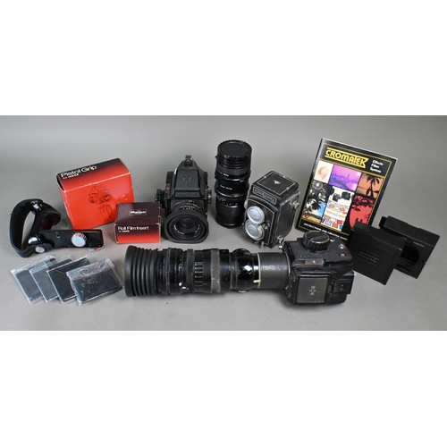 909 - Two Mamiya 645J medium format 120 cameras (one well-used) with SekarC 1:28 f=80mm lens, 1:35 f=150mm... 