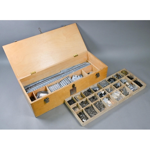 910 - An M&P (Model & Prototype) Systems multi-component model construction kit in fitted box