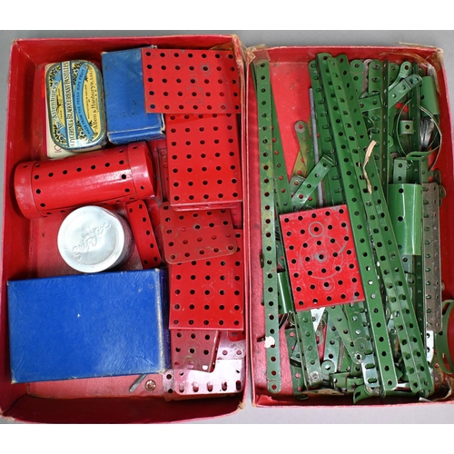 912 - Two boxed Meccano Accessory kits, nos 4A/6A (not collated) to/w various other Meccano elements in Ge... 