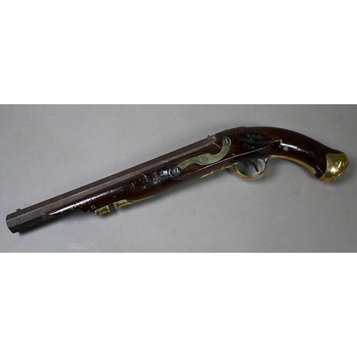 957 - An 1858 pattern 'Tower' musket with percussion action 82 cm barrel, brass-mounted walnut half-stock,... 