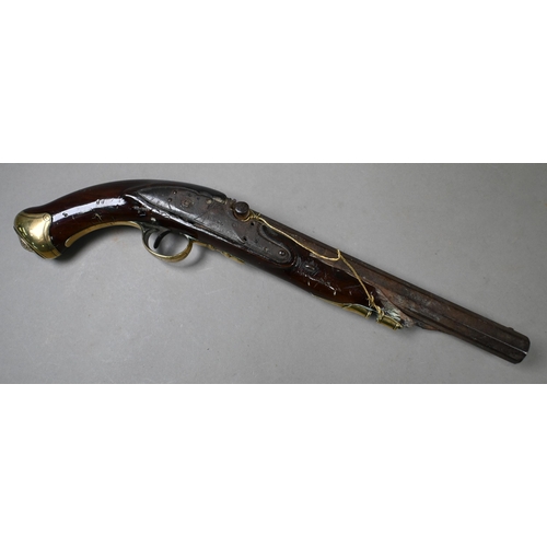 957 - An 1858 pattern 'Tower' musket with percussion action 82 cm barrel, brass-mounted walnut half-stock,... 