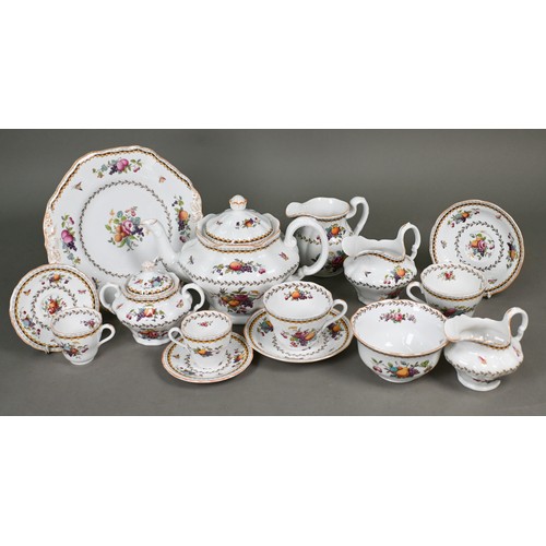 495 - An extensive Spode 'Rockingham' dinner/tea service (140 pieces including covers)