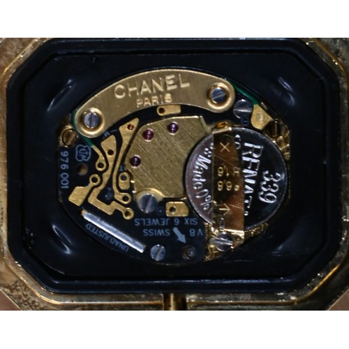 179 - A lady's Chanel premiere bracelet wristwatch, 20 mm case, model H0001-M / GC04575, o/all wrist size ... 