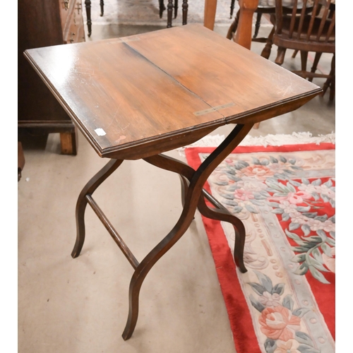 37 - An early 20th century folding coaching table, 50 x 50 x 66 cm high